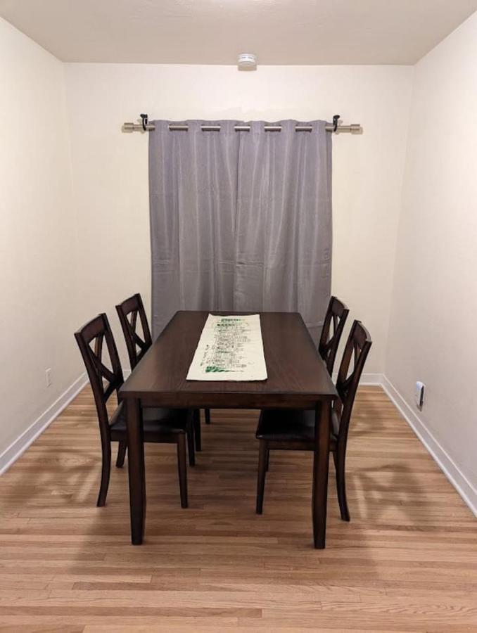 Amazing 2Br Home - Steps To Unm North Campus Albuquerque Extérieur photo